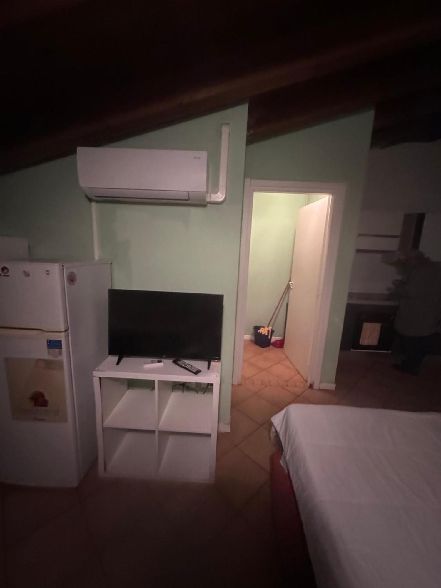 Garibaldi 4 Loft Apartment Brescia Ngoại thất bức ảnh
